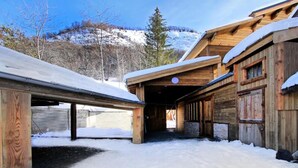 Exterior - Chalet in Mont de Lans With Jacuzzi & Spa (Les Deux Alpes)