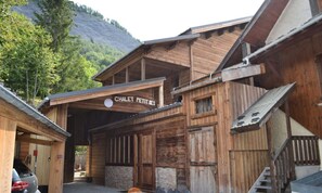 Exterior - Chalet in Mont de Lans With Jacuzzi & Spa (Les Deux Alpes)