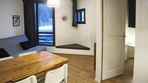Unclassified image, 2 of 3, button - Studio Equipped for 4 People (Les Orres)