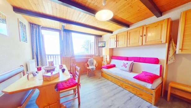 Unclassified image, 1 of 3, button - Apartment in Resort Center With Balcony (Hauteluce)