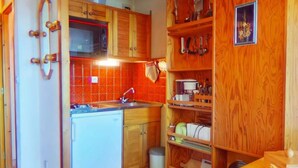 Unclassified image, 2 of 3, button - Apartment in Resort Center With Balcony (Hauteluce)