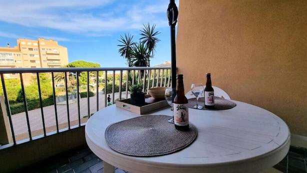 Outdoor dining - Studio for 2 People (Hyères)