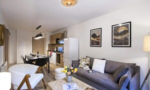 Living area - Pro11 Very Well-equipped Apartment (Les Deux Alpes)