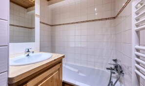 Bathroom - Chalet in Saint-gervais With Mont Blanc View (Saint-Gervais-les-Bains)
