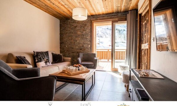 Living area - Marmotte 4 - New Apartment Opposite the Chairlift (Bonneval-sur-Arc)