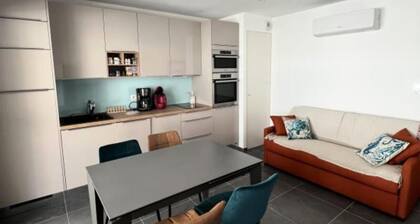 Apartment in Grau du Roi Near the Beach