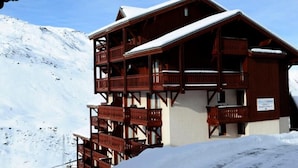 Exterior - Apartment in Bruyeres Near Ski Slopes (Les Belleville)