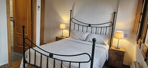 4 Schlafzimmer, Bügeleisen/Bügelbrett, Internetzugang, Bettwäsche