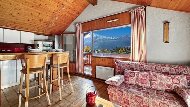 Living area - Apartment in Village With Mountain Views (Araches-la-Frasse)