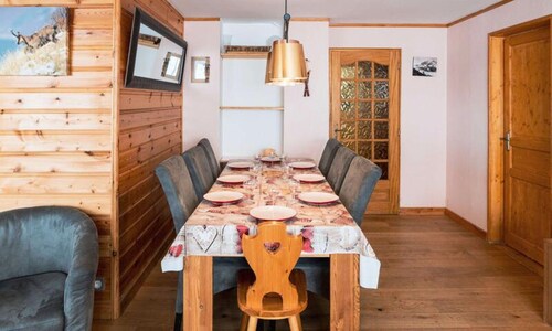 Apartment in Val Thorens by Ski Slopes