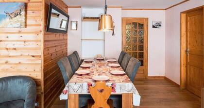 Apartment in Val Thorens by Ski Slopes