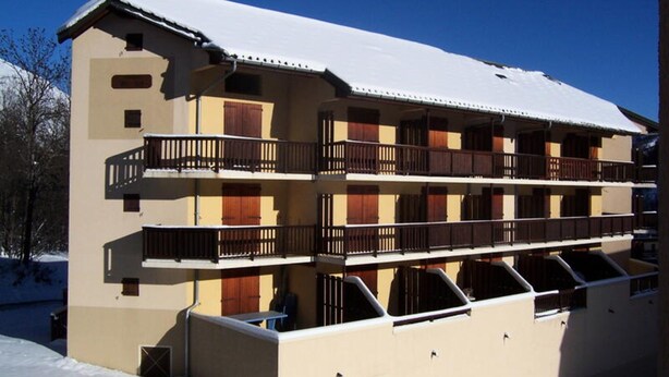 Exterior - Apartment in Les Verneys Near Ski Lift (Valloire)