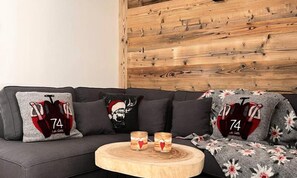 Interior - Luxury Apartment, Cozy Feel, Large Terrace (Les Gets)