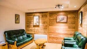 Unclassified image, 3 of 3, button - Holiday Home in Avrieux Near Ski Slopes (Avrieux)