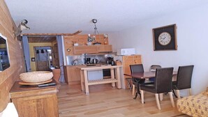 Unclassified image, 3 of 3, button - Pod102 - 1-bedroom Apartment - Veranda With Slope View - Sleeps 5 - Resort Center (Puy-Saint-Vincent)