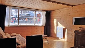 Unclassified image, 2 of 3, button - Pod102 - 1-bedroom Apartment - Veranda With Slope View - Sleeps 5 - Resort Center (Puy-Saint-Vincent)