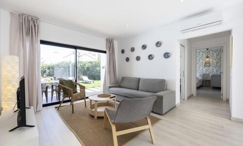 Houses & Villas for 4 People