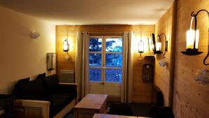 Living area - Completely Renovated Studio Balcony Covered Parking (Araches-la-Frasse)