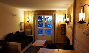 Living area - Completely Renovated Studio Balcony Covered Parking (Araches-la-Frasse)