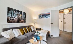 Apartment | Living area - Eskival 103 (Les Belleville)