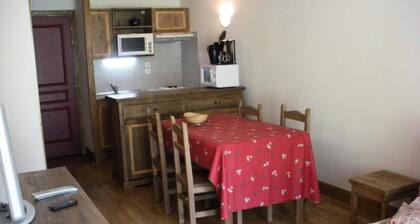 2 Rooms for 6 People