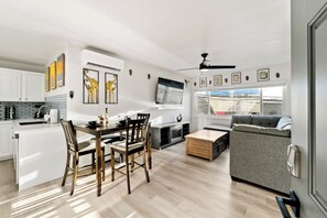 Living area - The U (San Diego)