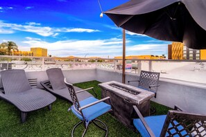 ลานระเบียง/นอกชาน