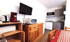 Interior - Ecrins211 - Apartment FOR 4 People, Area 1700m With Balcony (Puy-Saint-Vincent)