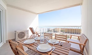 Outdoor dining - Apartment in Canet Near Sandy Beaches (Canet de Berenguer)
