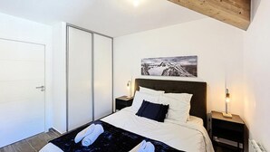 Ameublement personnalisé, draps fournis