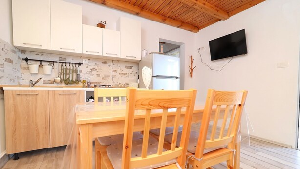 Dining - Greenside Cottage Lumi-two Bedroom Holiday Home With Terrace and Sea View (Vela Luka)