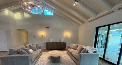 Newly Renovated, Spacious Cent Scottsdale Sanctuary- dogs ok