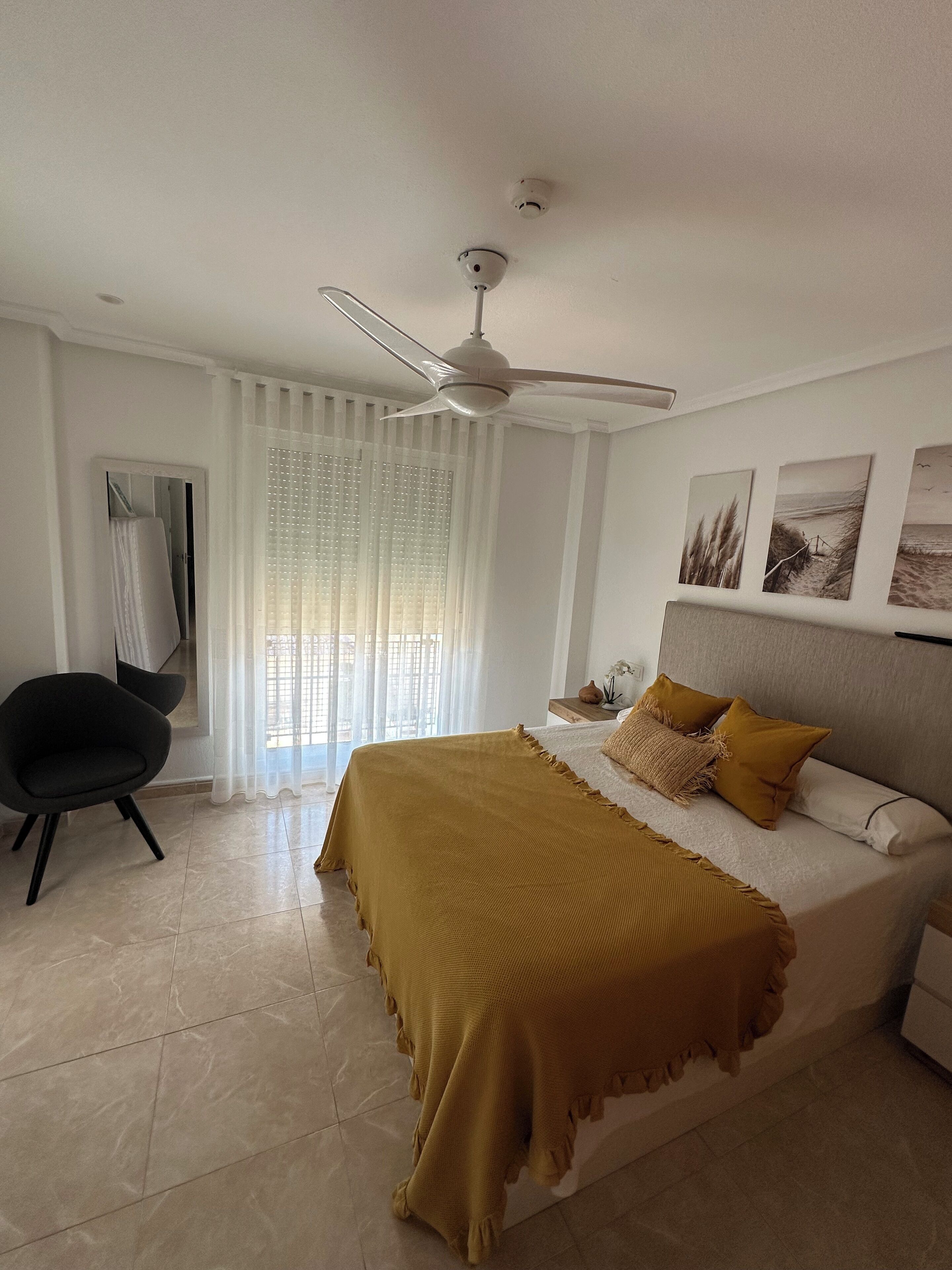 2 chambres, fer et planche à repasser, accès Internet, draps fournis