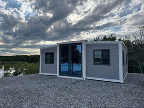 Exterior - TH2-Enjoy the serenity of the lake in the comfort of this 2 bedroom tiny home. (Bridgeport)