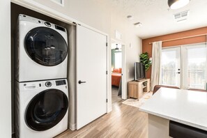 Interior - Hot Tub, King Beds, Coffee Bar, Balcony (Boise)