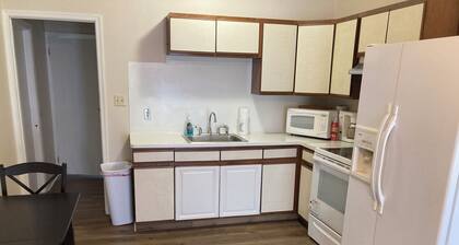 Pike Creek, Wilmington, 1 bed in tranquil park, near Hospital with fire pit