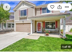 Exterior - Cozy Stay 4 Bedroom / 3 Bathroom, 1 Kitchen, w/Washer & AC / Heating (Denver)