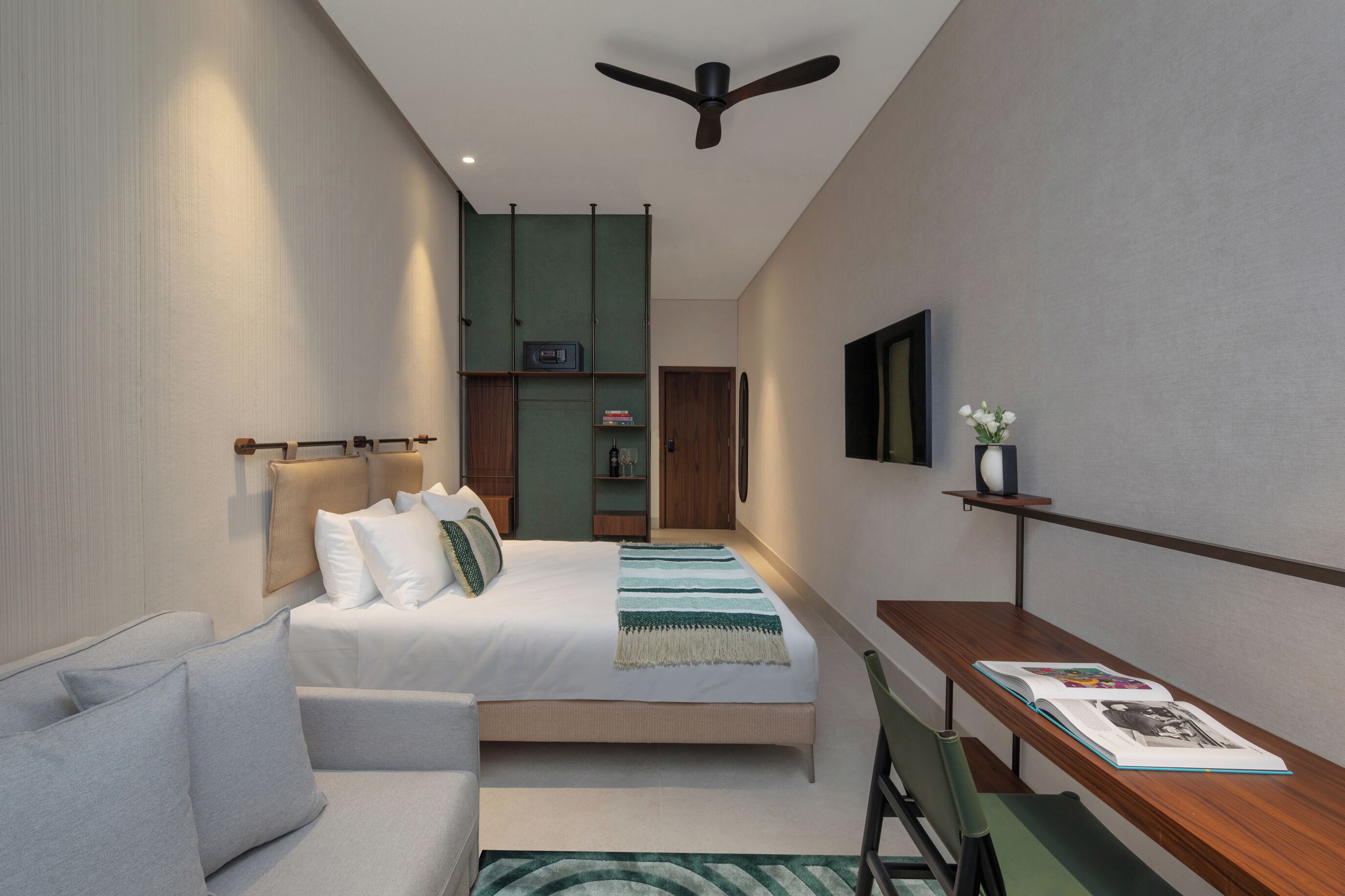 Grand Line | In-room safe, desk, laptop workspace, soundproofing