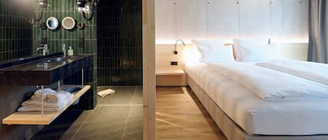 Deluxe Double Room | In-room safe, laptop workspace, blackout drapes, soundproofing