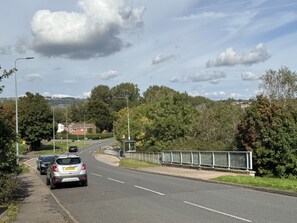 Miscellaneous - Cardiff apartment with easy access to public transport and motorway. (Cardiff)