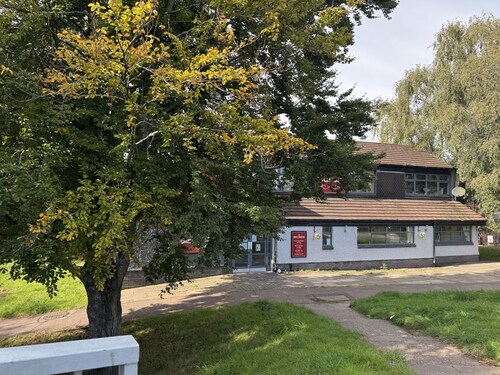 Cardiff apartment with easy access to public transport and motorway.