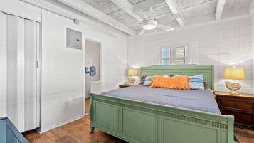 3 bedrooms, desk, iron/ironing board, WiFi