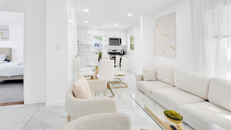 Luxury 5 BR Home Free Parking