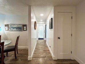 Interior - Extended Ski/Work/Visit secluded Cul-da-sac cutie (Salt Lake City)