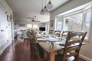 Dining - New - Sleeps 25, Beautiful Mtn. Views, Sunrises, Game Room (Seven Devils)