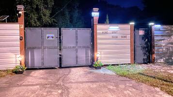 Enceinte de lâhĂ©bergement