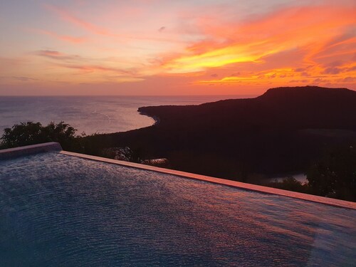 Boutique Hilltop Studio with Stunning Sea & Salt Pond Views - Flamingos!