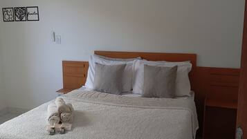 2 bedrooms, desk, iron/ironing board, free WiFi