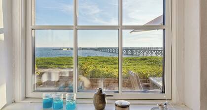 Family-friendly beachside holiday home
