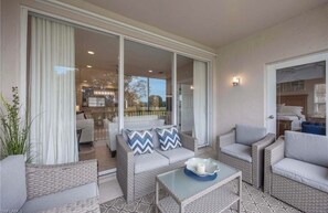 TV - Coastal Living at Its Best! Naples Condo Near Beaches with Pool & Players Club! (Naples)